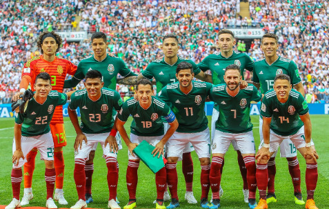 Meesterlijke Voetballers: De Bouwers van Mexico’s Voetbalidentiteit